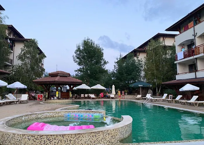 מלון דירות Mm Complex פרימורסקו