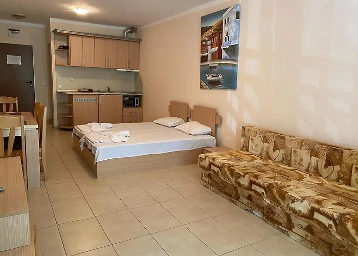 Mm Complex מלון דירות פרימורסקו